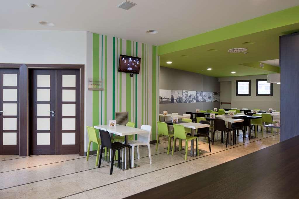 B&B Hotel Padova Ristorante foto